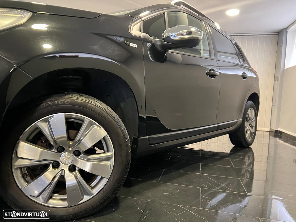 Peugeot 2008 1.2 PureTech Style - 23