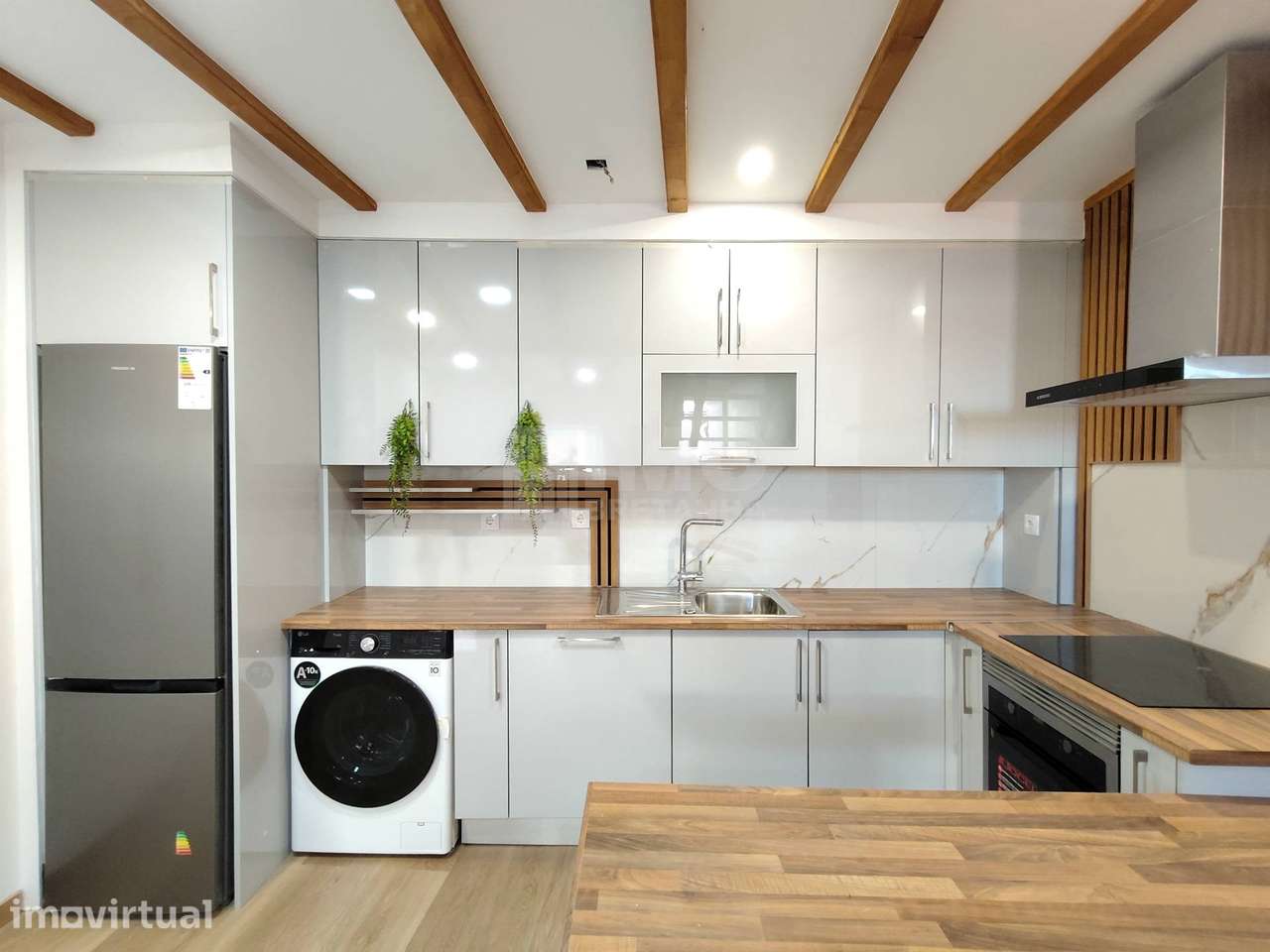 Moradia Renovada na Vila do Carvalho – Covilhã - Grande imagem: 2/12