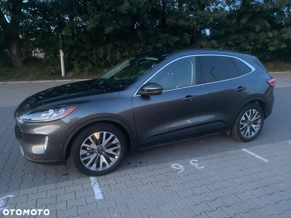 Ford Kuga - 3