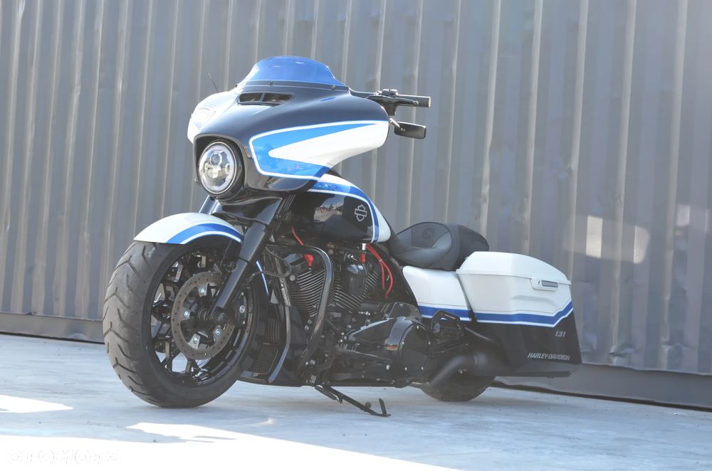 Harley-Davidson Touring Street Glide - 11