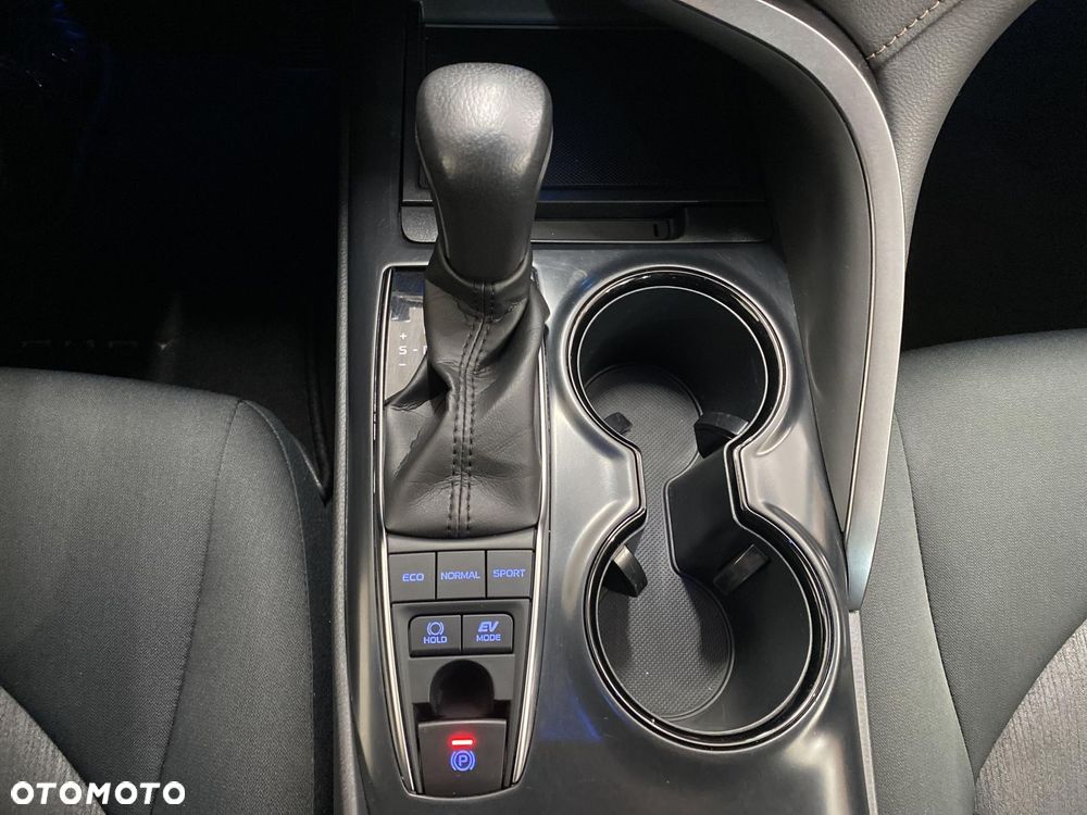 Toyota Camry 2.5 Hybrid Comfort CVT - 18