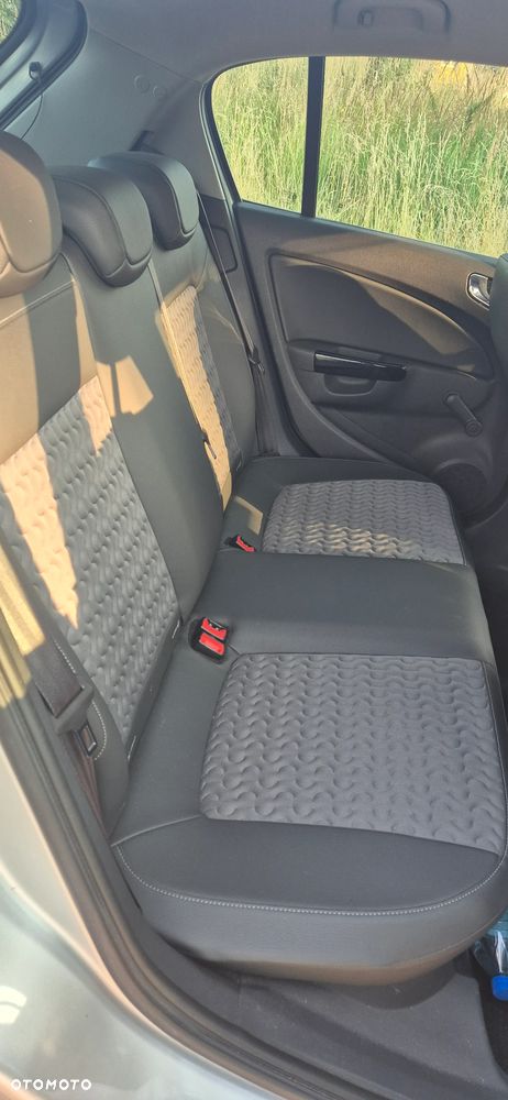 Opel Corsa 1.4 16V Cosmo - 7