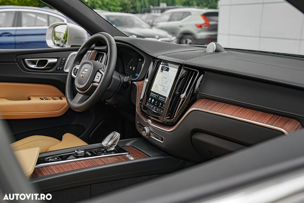 Volvo XC 60 Recharge T6 Twin Engine eAWD Inscription Expression - 21