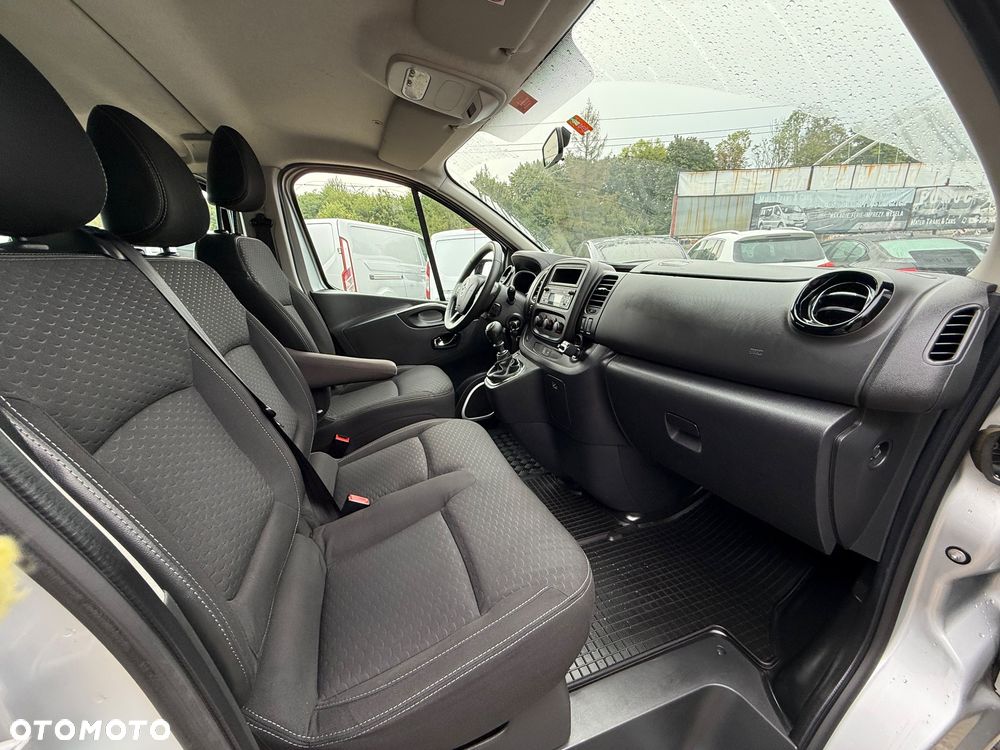 Opel Vivaro - 10