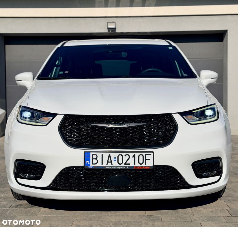 Chrysler Pacifica - 20