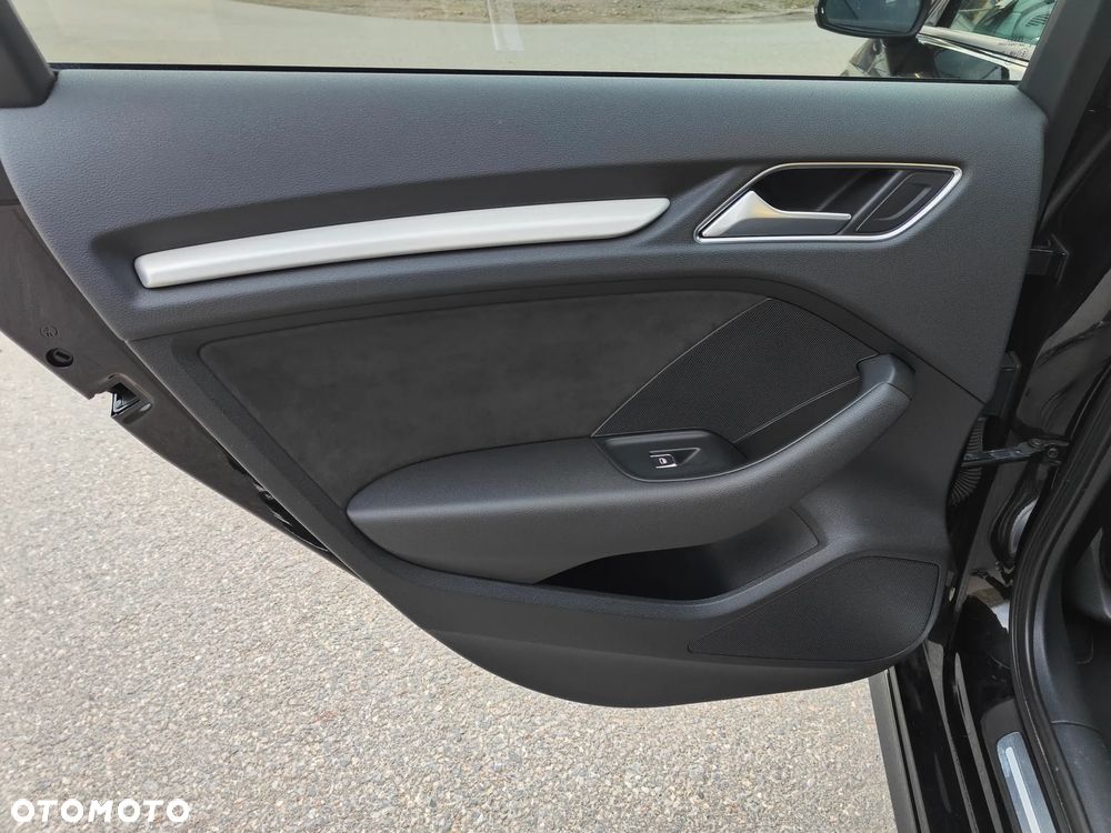 Audi A3 Sportback 2.0 TDI (clean diesel) quattro S tronic S line Sportpaket - 20