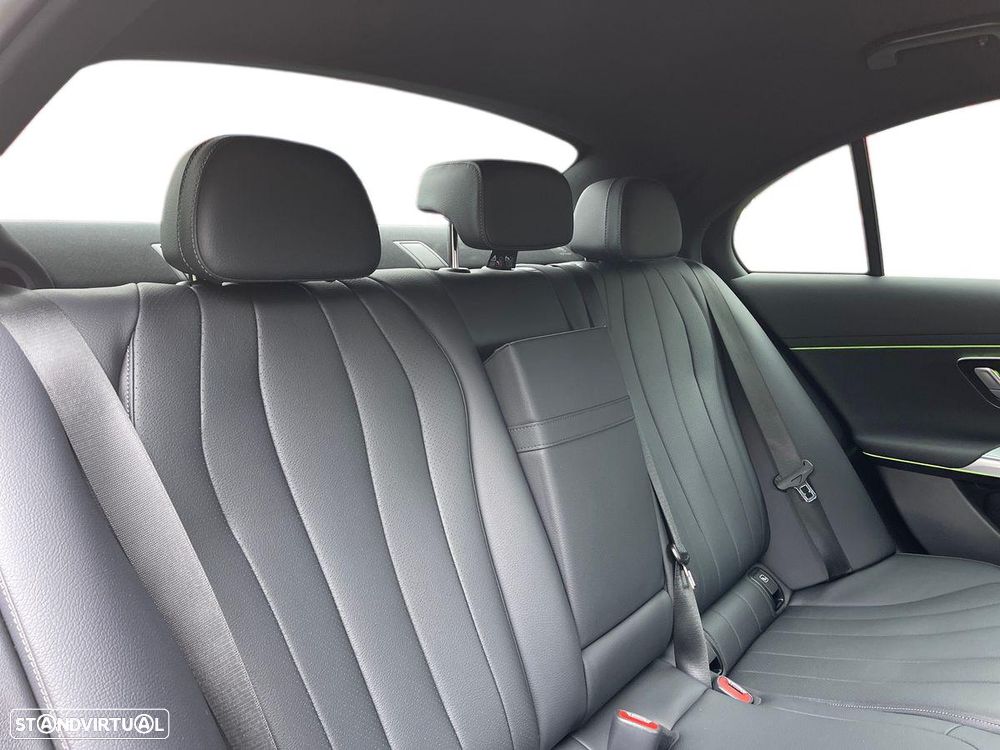 Mercedes-Benz E 220 d - 24