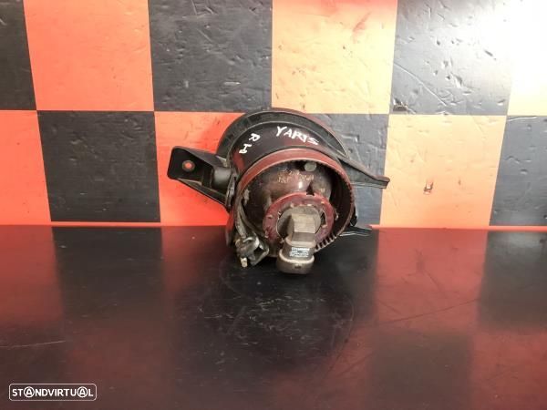 Farolim Nevoeiro Frente Direito Toyota Yaris (_P1_) - 2