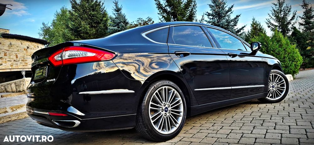 Ford Mondeo 2.0 HEV Vignale - 35
