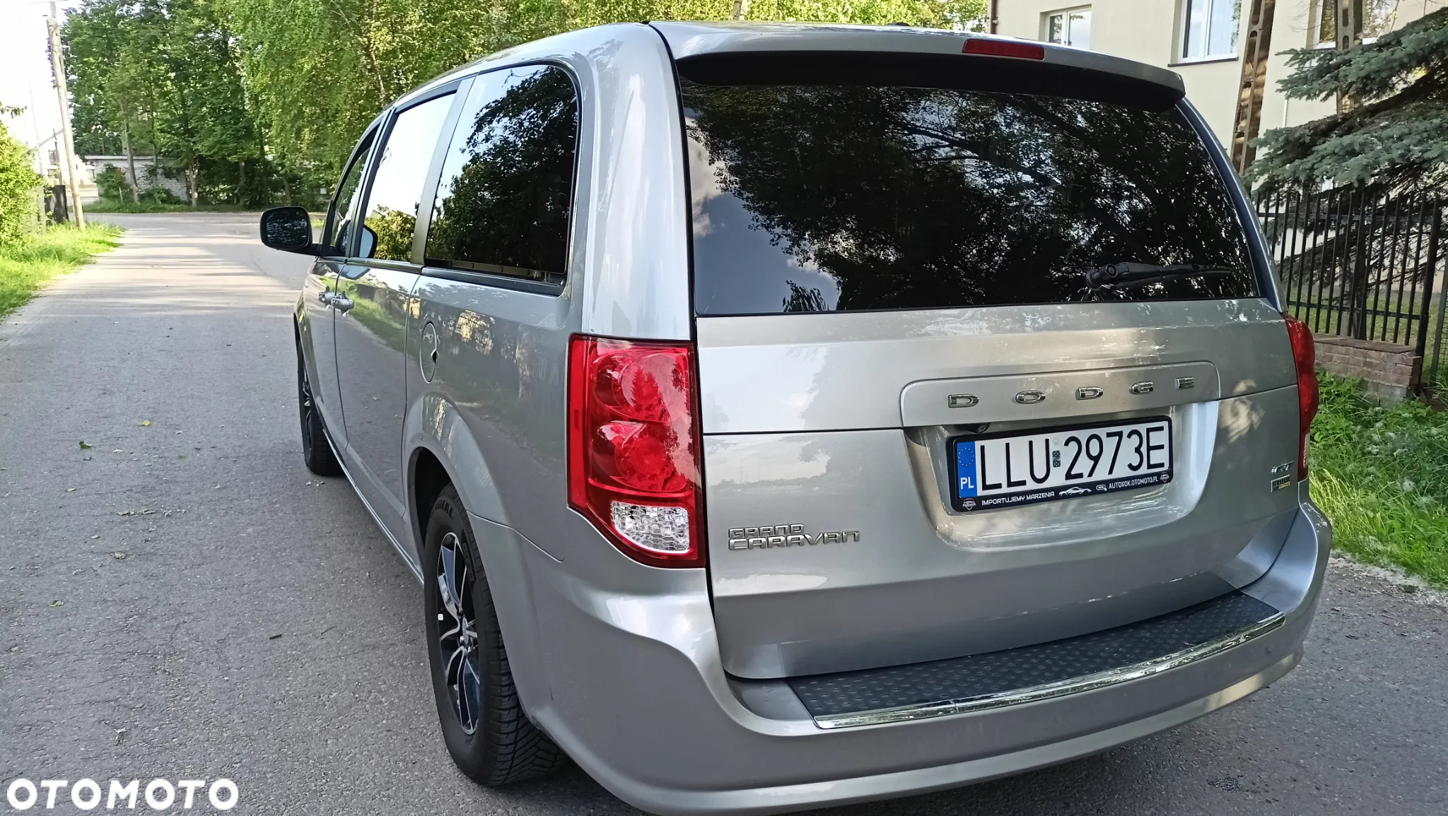 Dodge Grand Caravan - 10