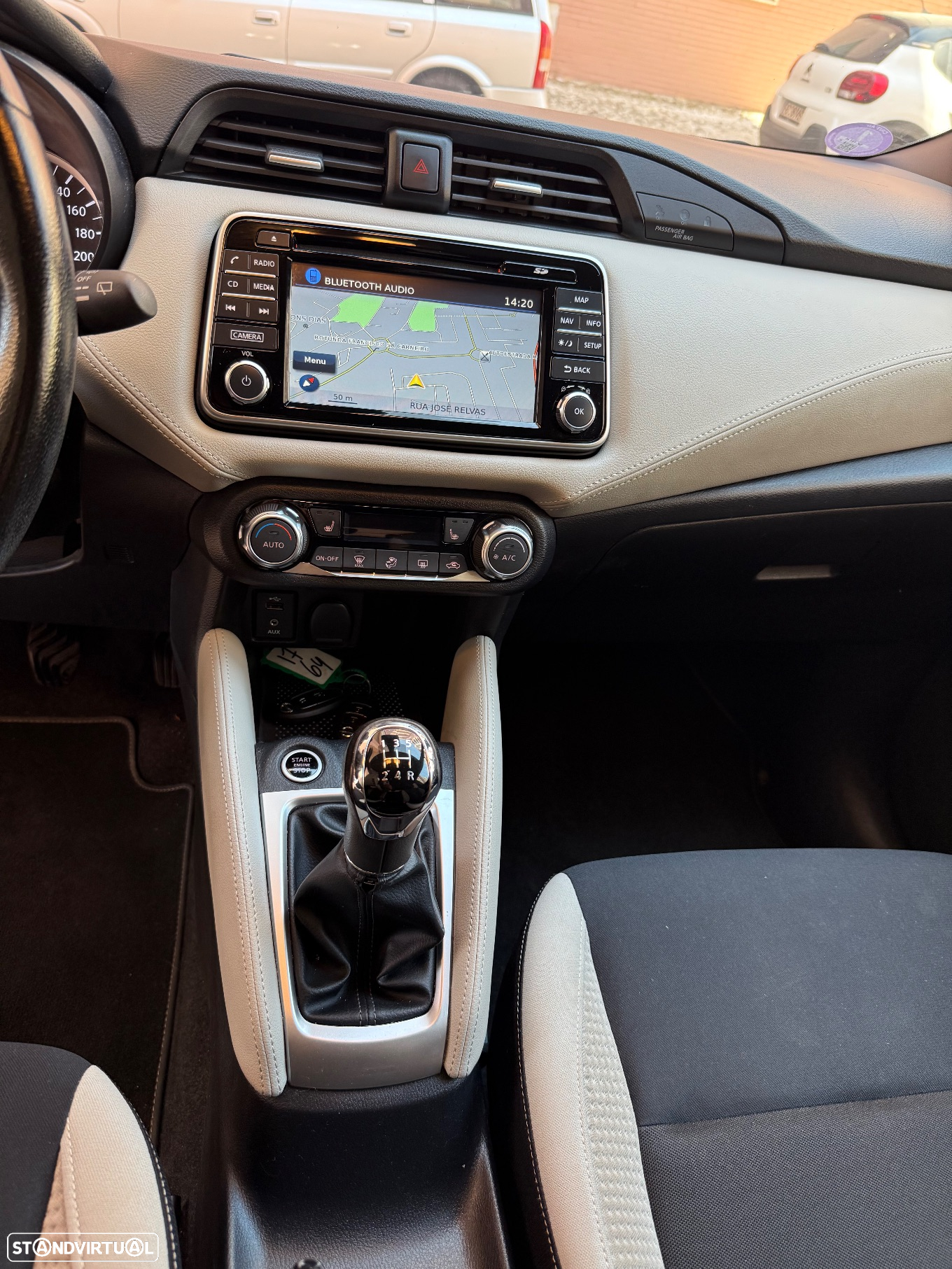 Nissan Micra 1.0 IG-T Tekna - 17