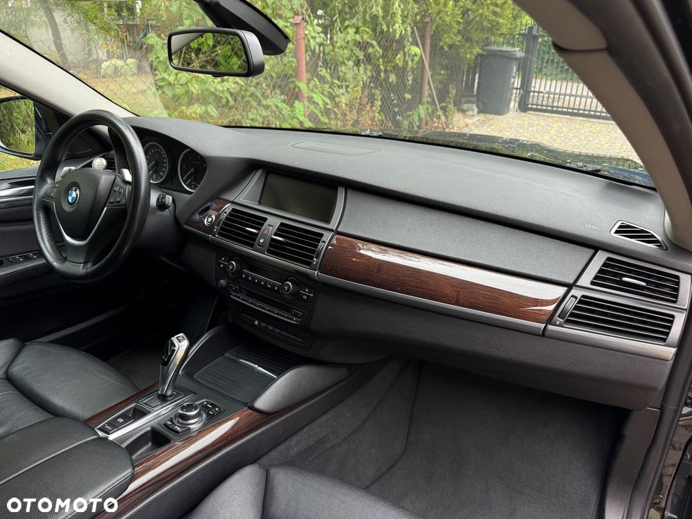 BMW X6 - 29