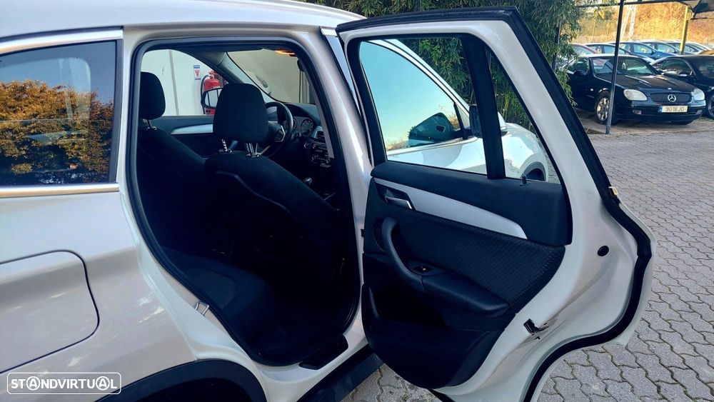 BMW X1 16 d sDrive Line Sport - 10