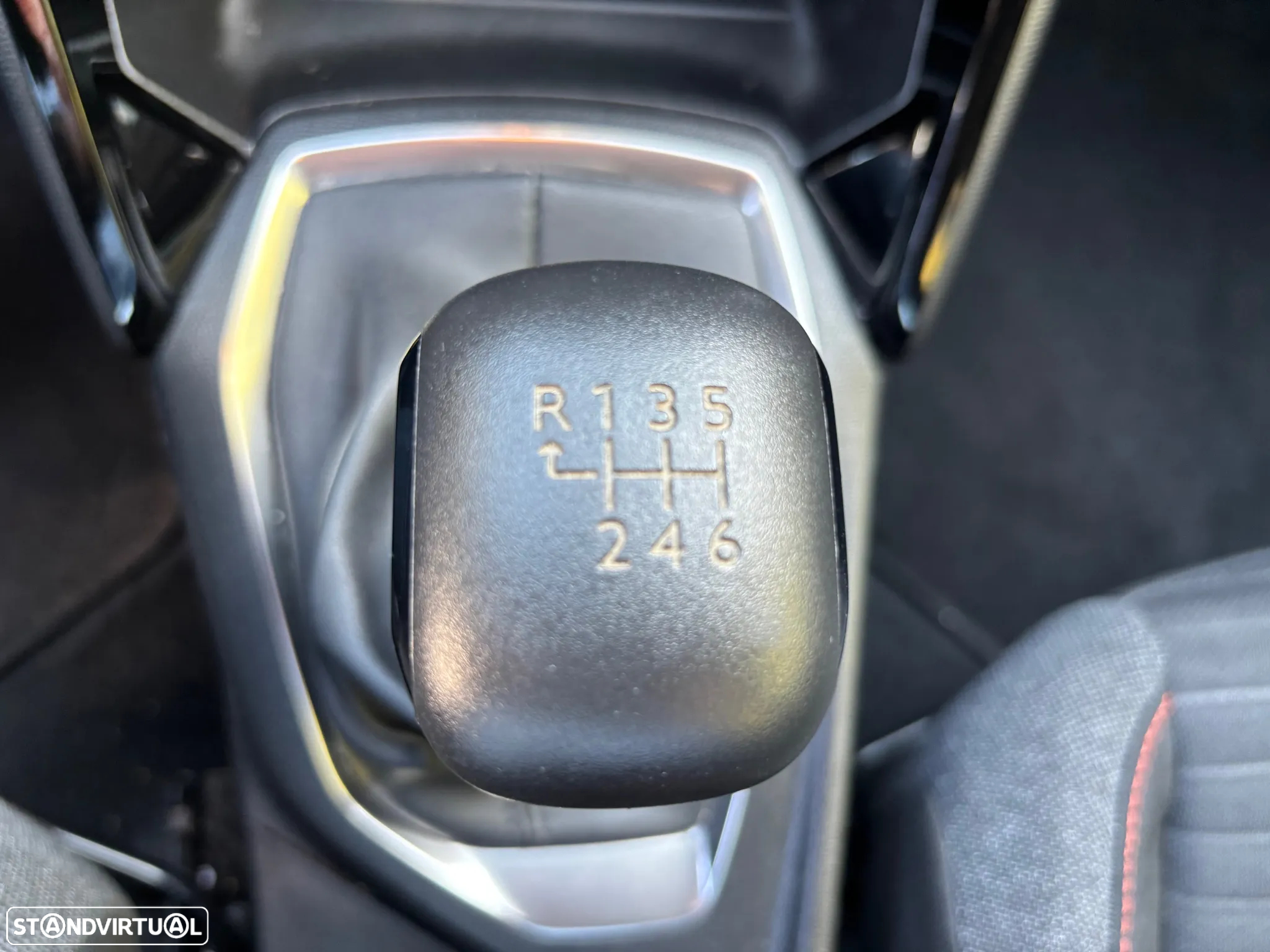 Peugeot 2008 1.2 PureTech Active Pack - 28