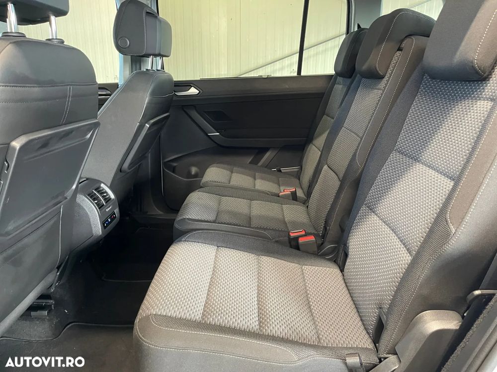 Volkswagen Touran 1.5 TSI DSG Highline - 13