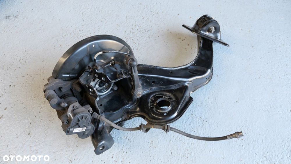 bmw f39 f48 mini f60 zwrotnica piasta zacisk lewy tył 6851579 - 2