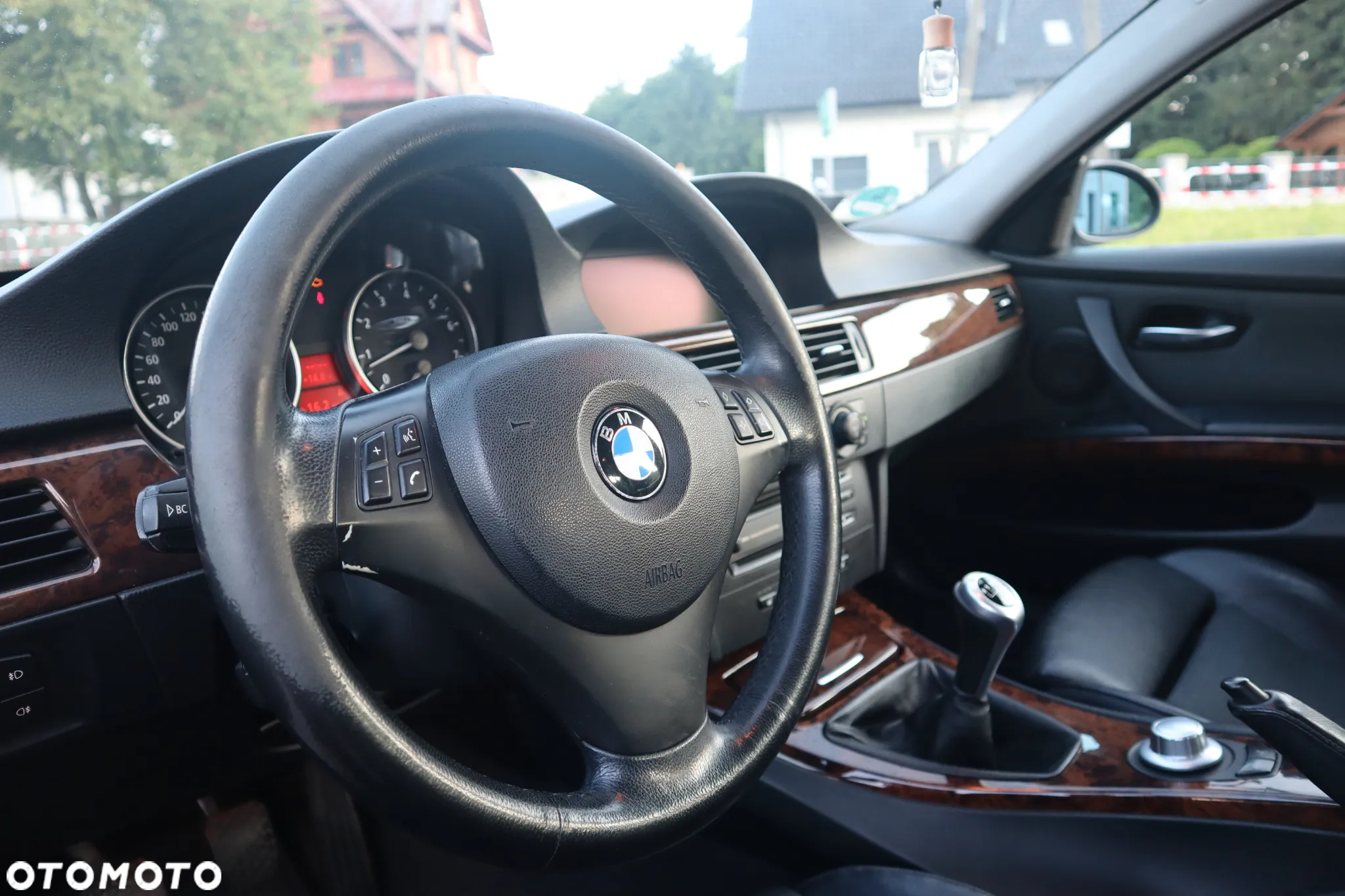 BMW Seria 3 325i - 32