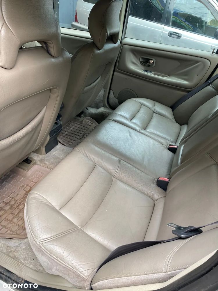 Volvo S70 2.5 - 17