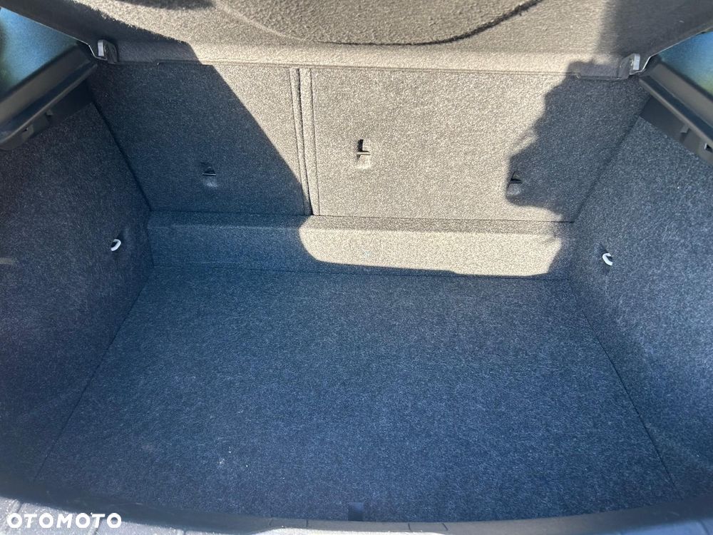 Volvo V40 D2 Kinetic - 27