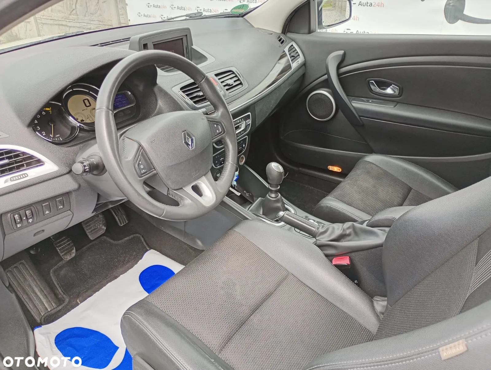 Renault Megane TCe 130 Coupe Night and Day - 8