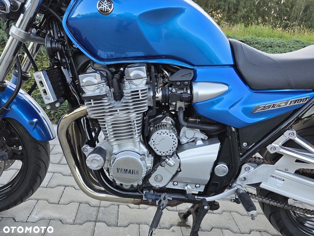 Yamaha XJR - 30