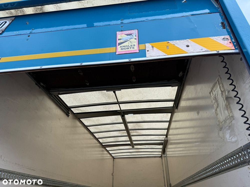 Renault D12 / 220 KM / WINDA / KONTENER 8,30M / ROLETA ELEKTRYCZNA / Z FRANCJI / STAN BDB / / / - 18