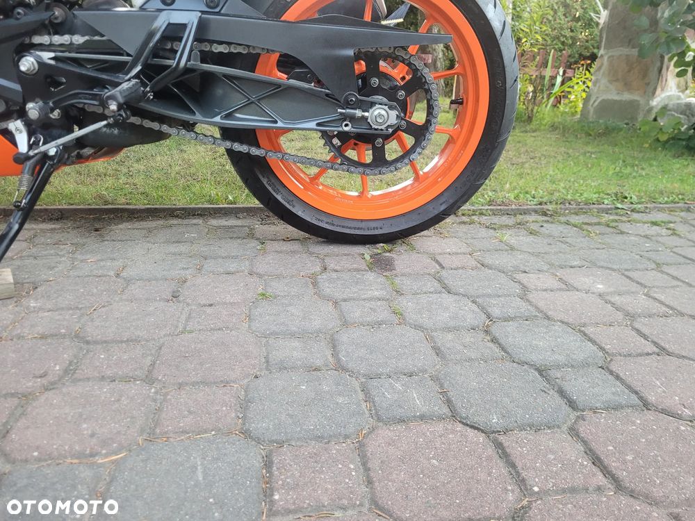KTM RC 125 - 27