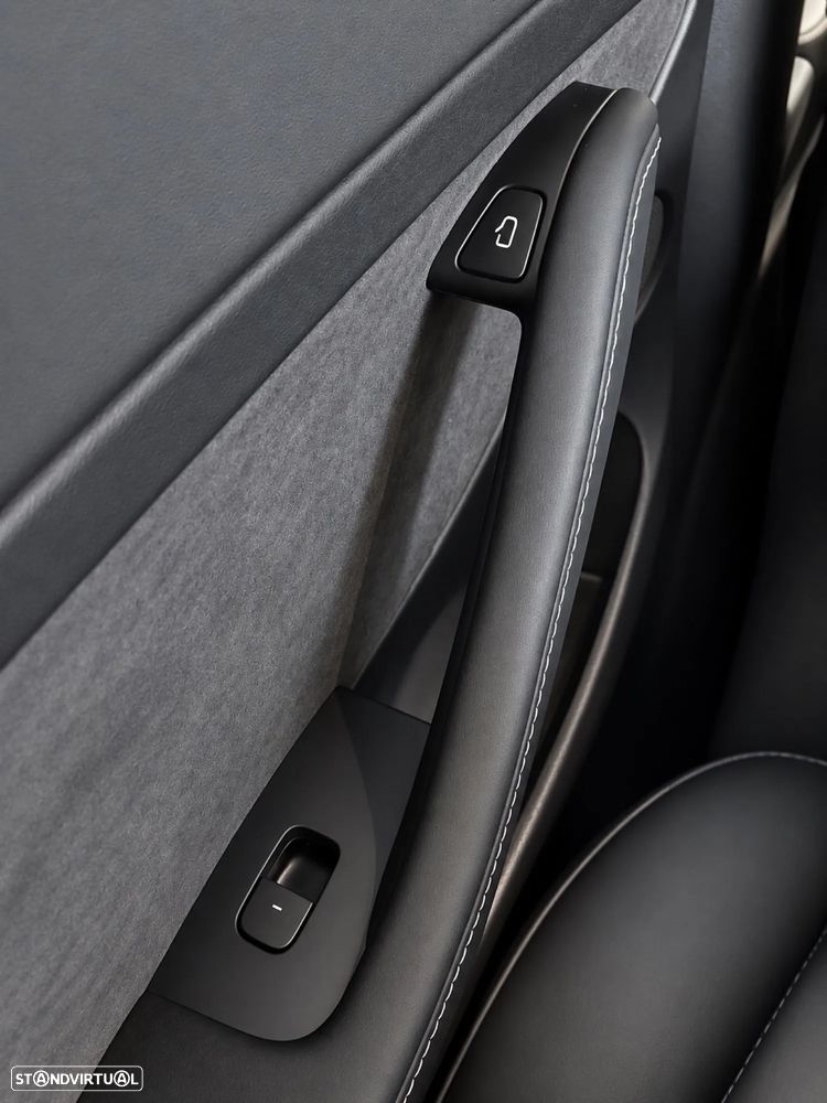 Tesla Model 3 Long Range Tração Integral Premium - 24