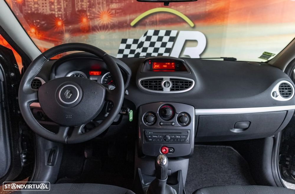 Renault Clio 1.2 16V Dynamique - 10