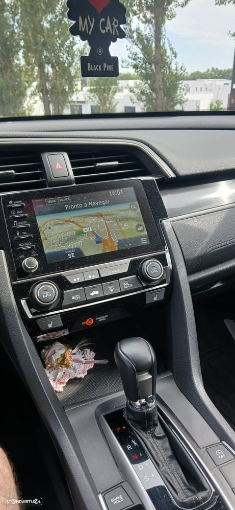 Honda Civic 1.0 i-VTEC Elegance Navi CVT - 1