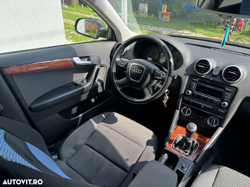 Audi A3 Sportback 2.0 TDI Ambiente - 11