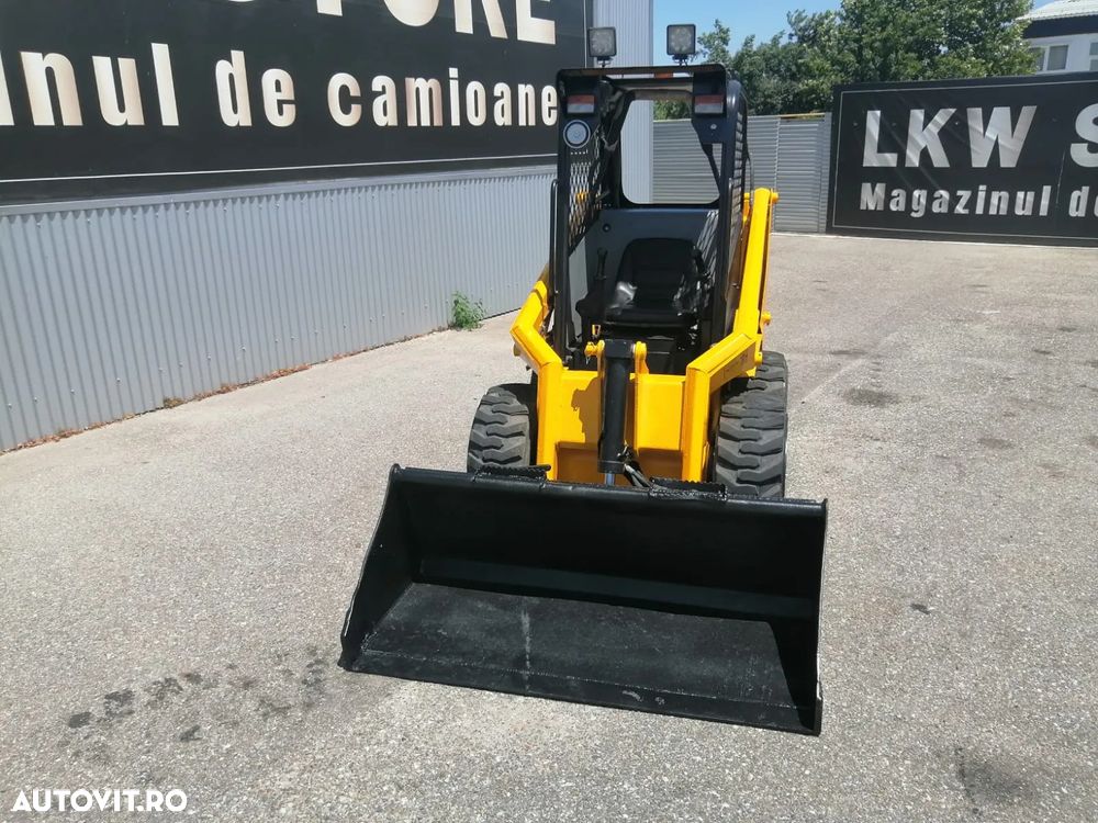 Bobcat MINIINCARCATOR FRONTAL PNEU RIGID RAM ITALIA - 11