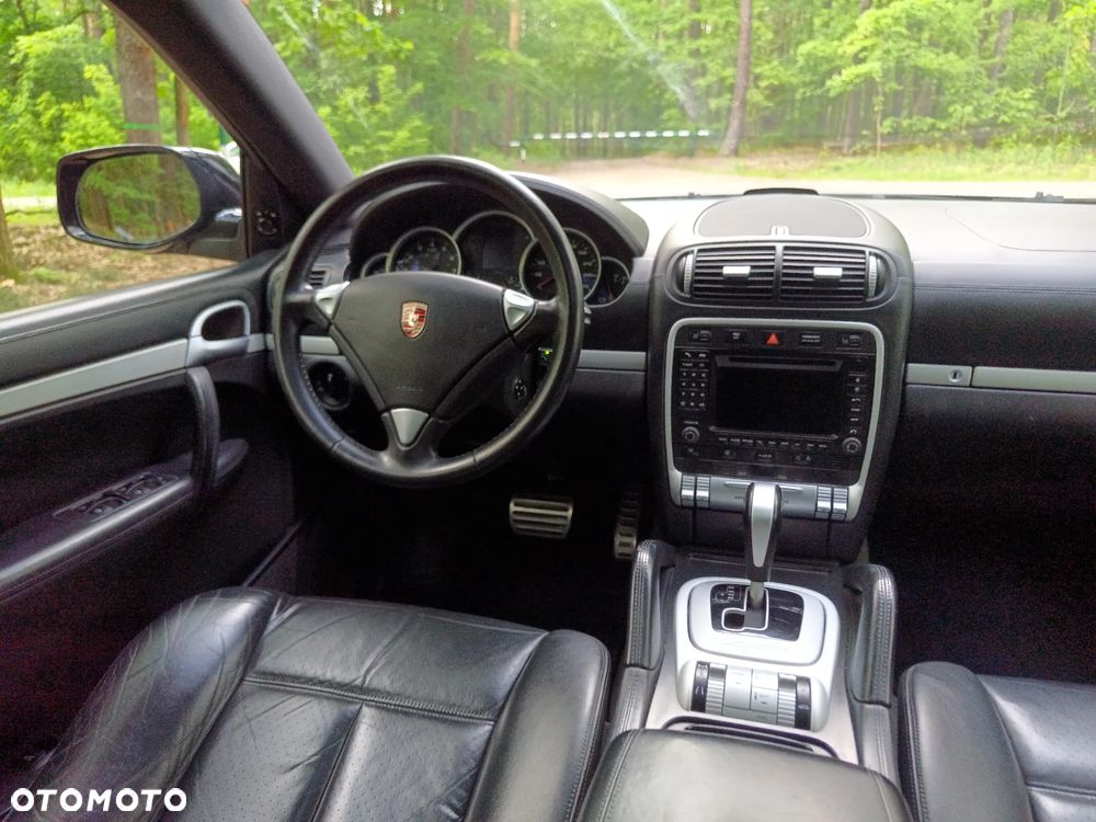 Porsche Cayenne - 23
