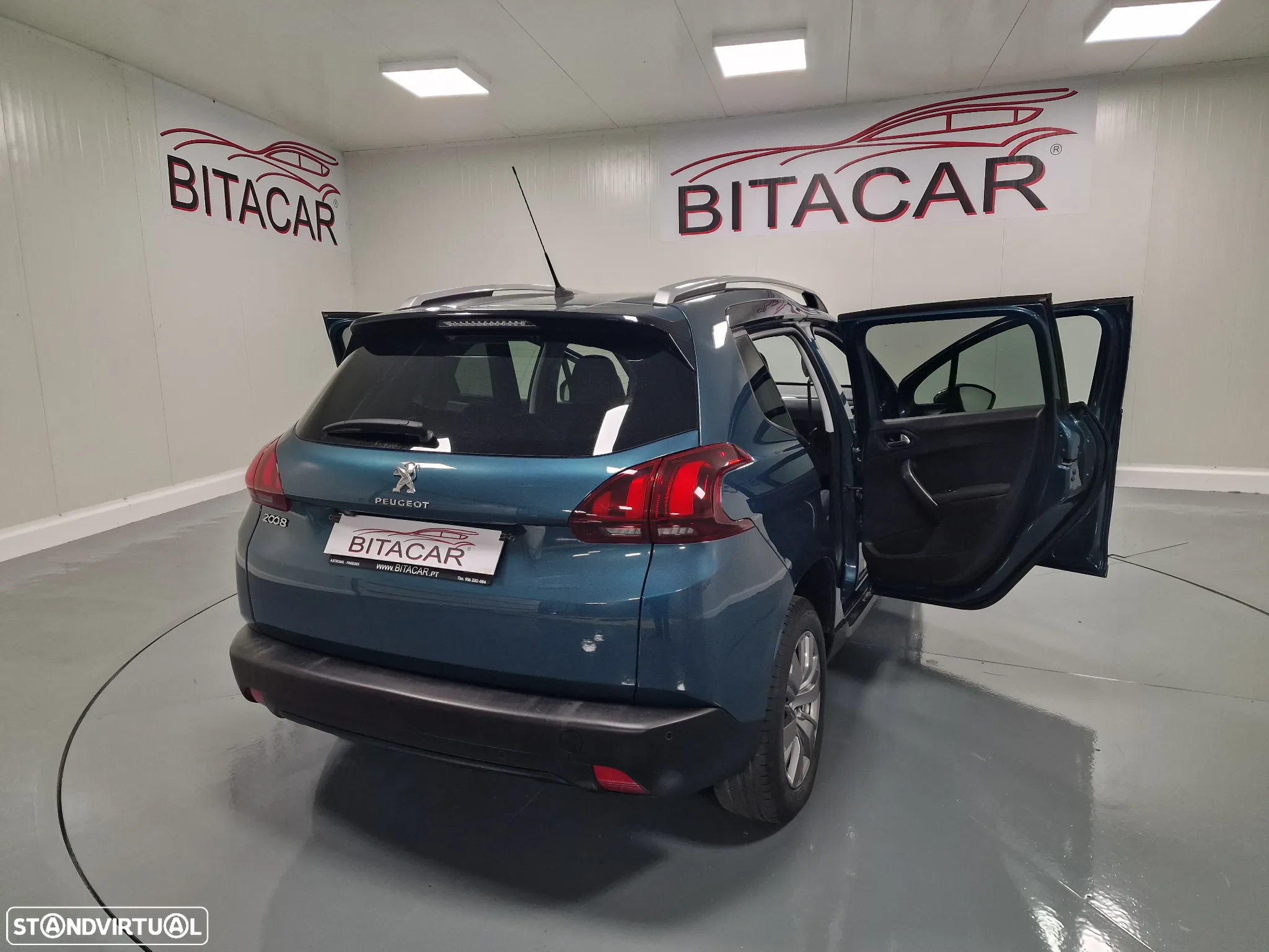 Peugeot 2008 1.2 PureTech Style - 29