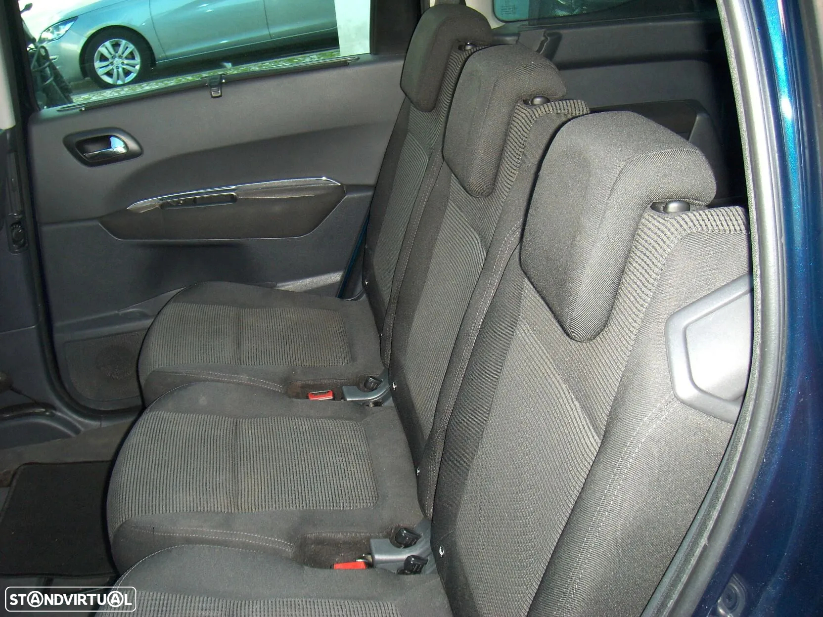 Peugeot 5008 1.6 HDi Executive JLL17 - 52