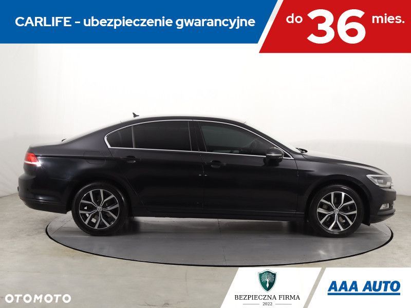 Volkswagen Passat - 8