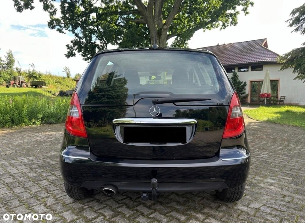 Mercedes-Benz Klasa A 180 Elegance - 4