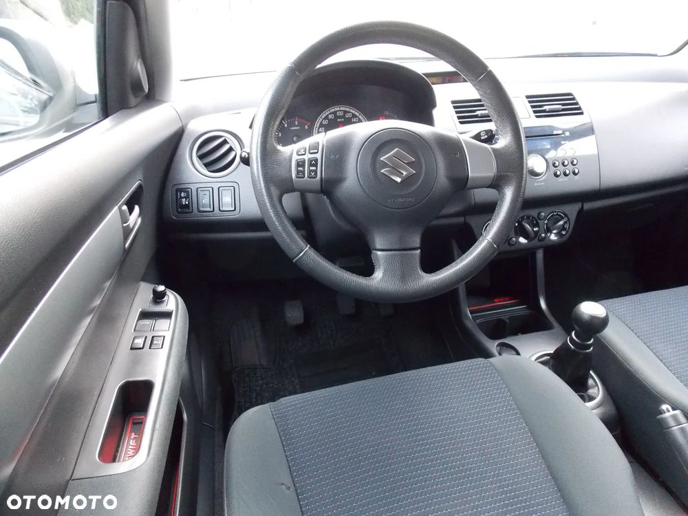 Suzuki Swift 1.3 DDiS Comfort - 22