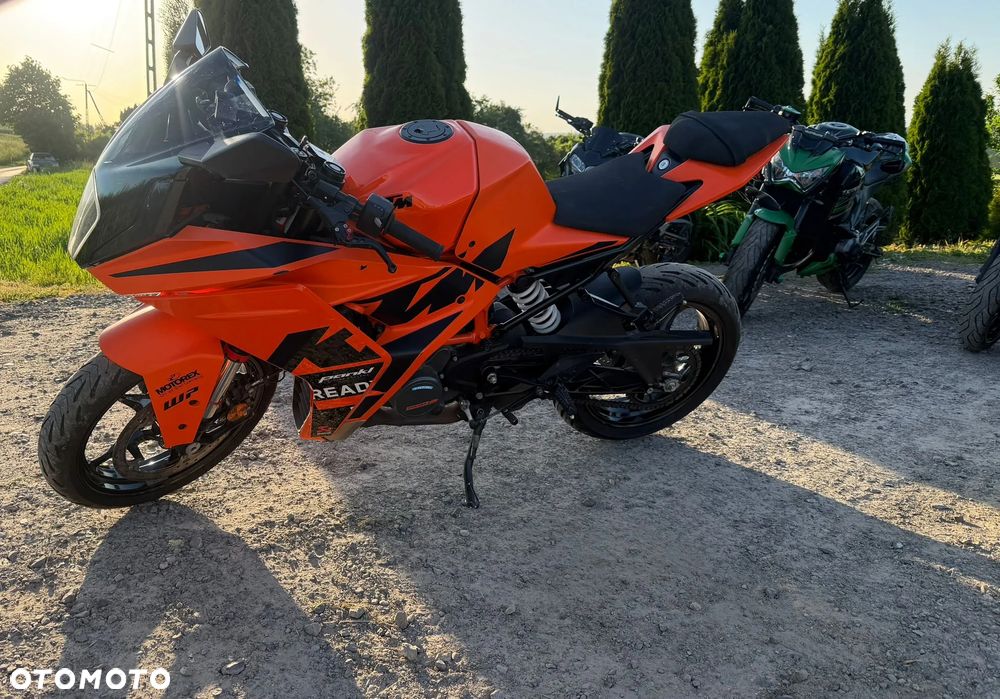 KTM RC 125 - 6