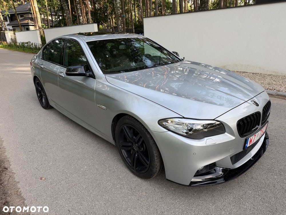 BMW Seria 5 550i - 6