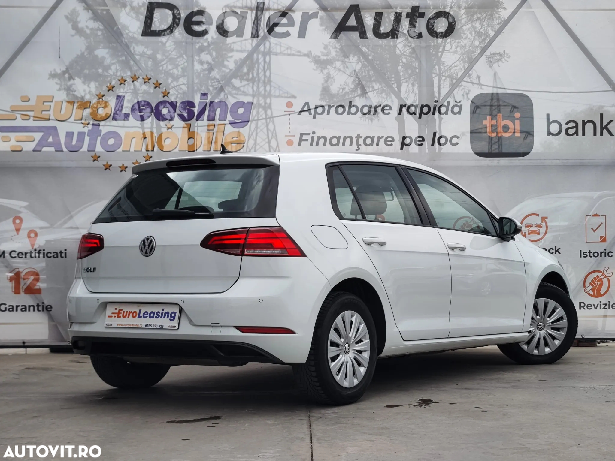 Volkswagen Golf - 6