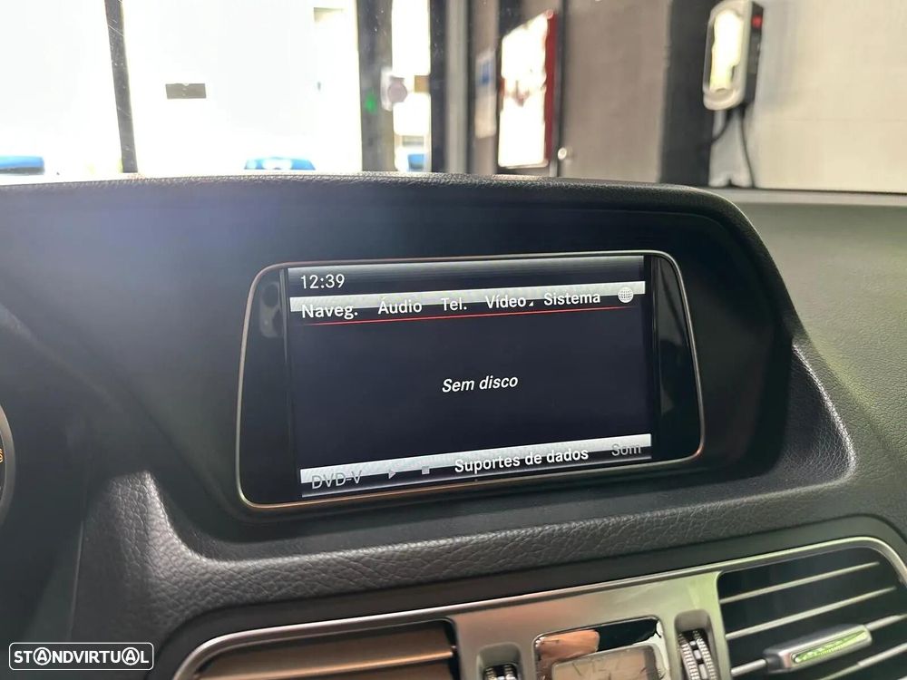 Mercedes-Benz E 250 d Auto - 37