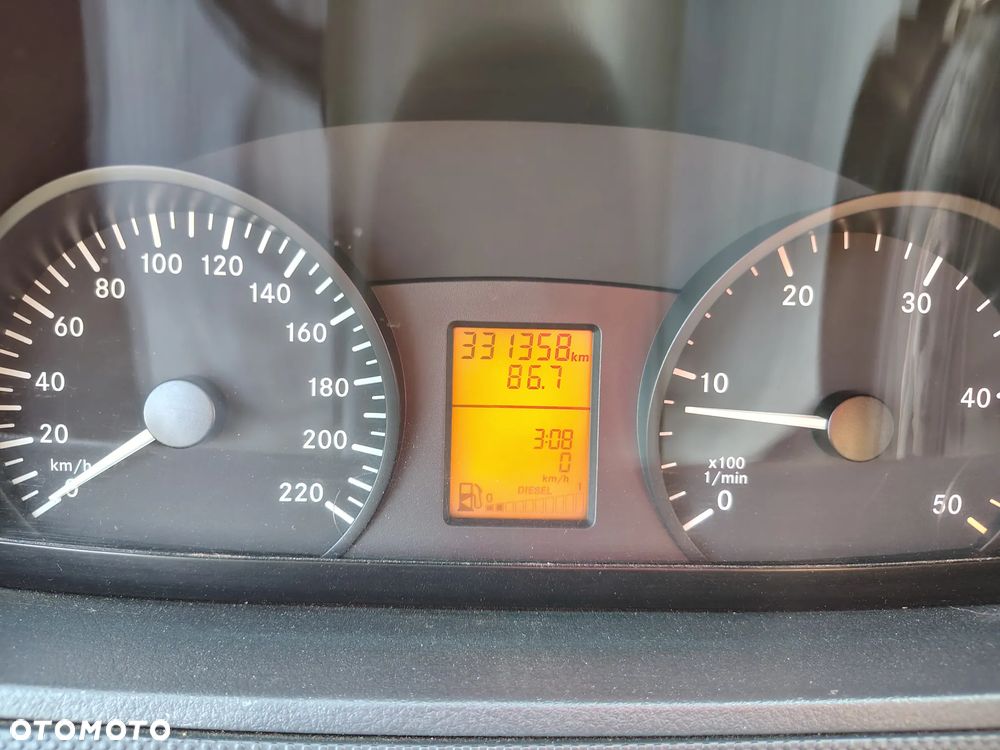 Mercedes-Benz VITO KARAWAN 5 OSOBOWY - 18