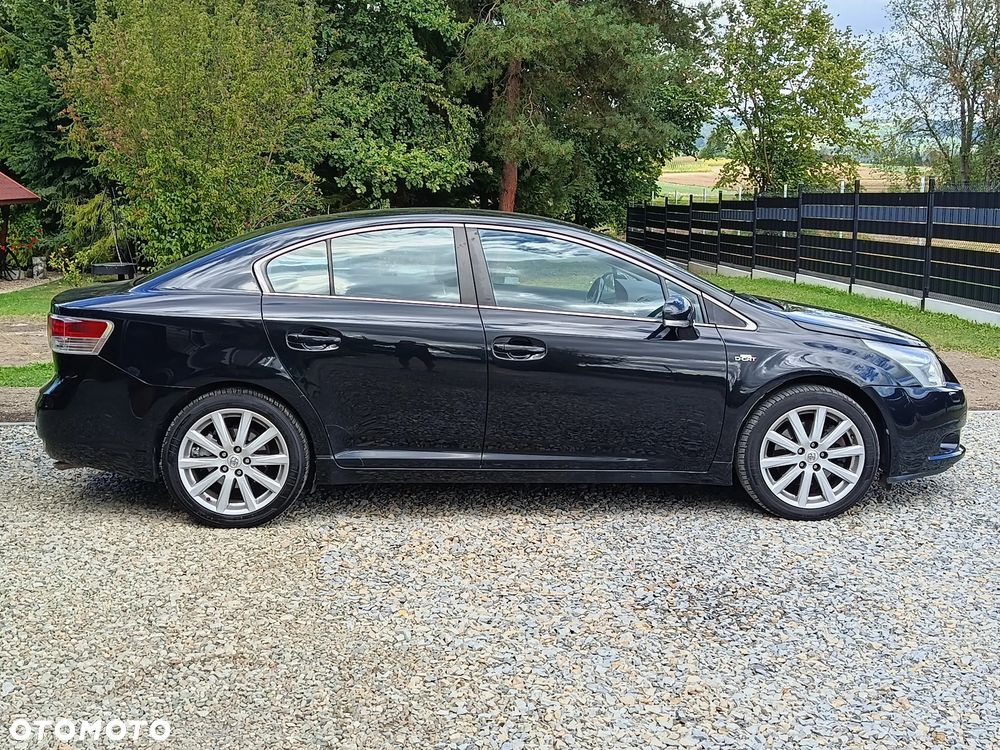 Toyota Avensis - 10