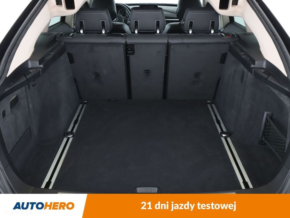 BMW Seria 3 318d Luxury Line - 17