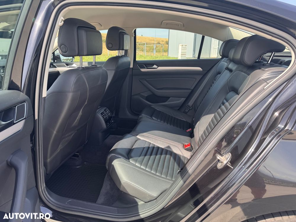 Volkswagen Passat 2.0 TDI DSG Comfortline - 13