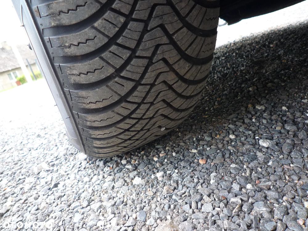 Opel Corsa 1.2 16V Enjoy - 11