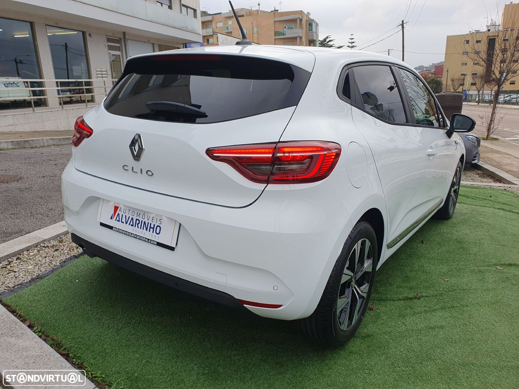 Renault Clio 1.0 TCe Limited - 28