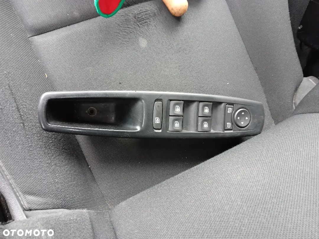 Megane III przełącznik panel szyb 809610016R - 1