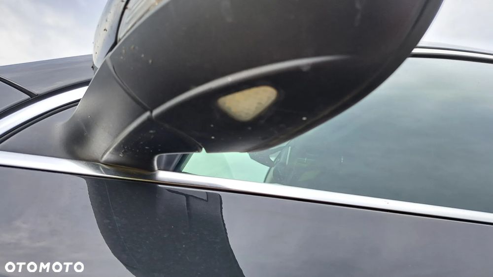 Volkswagen Passat 2.0 TDI DPF DSG Individual Chrom - 34